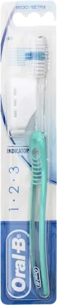 ORALB 123 INDICATOR SPAZZOLINO MANUALE SETOLE 40 MEDIE - Farmacia Puddu Baire S.r.l.